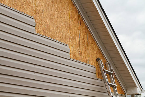 24/7 Emergency Siding Replacement experts in Urbana, IL